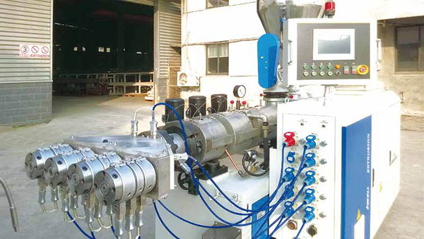 PVC Four-pipe Extrusion Machine1
